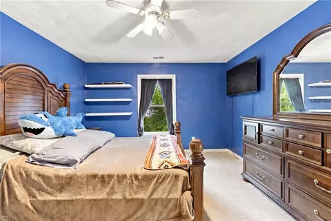 Bedroom - 641 Edgewood Arch Arch, Chesapeake, VA 23322 photo 5 of 10