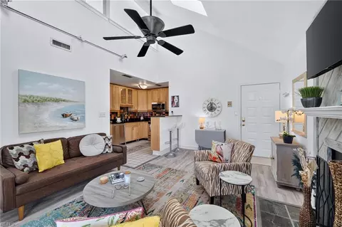 Living - 3226 E Ocean View Ave #5, Norfolk, VA 23518 photo 4 of 5