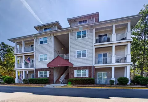 5201 Nuthall Dr #307, Virginia Beach, VA 23455
