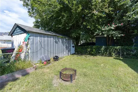 Exterior - 901 E Pembroke Ave, Hampton, VA 23669 photo 3 of 3