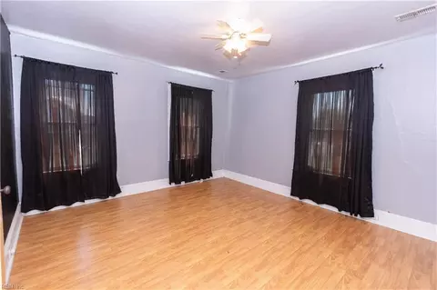 Bedroom - 901 E Pembroke Ave, Hampton, VA 23669 photo 8 of 12