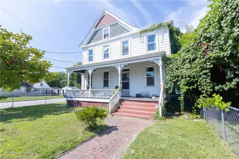 Exterior - 901 E Pembroke Ave, Hampton, VA 23669 photo 2 of 3