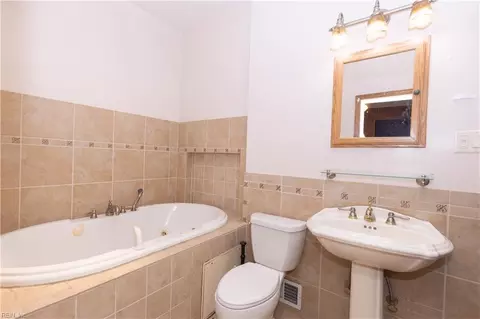 Bath - 901 E Pembroke Ave, Hampton, VA 23669 photo 1 of 2