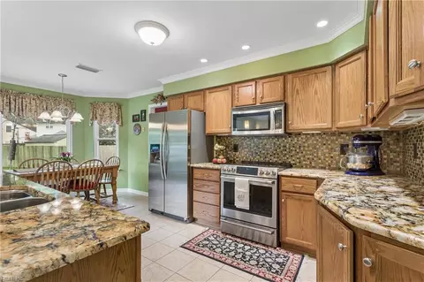 Kitchen - 18 Thoroughbred Dr, Hampton, VA 23666 photo 2 of 5