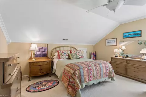 Bedroom - 18 Thoroughbred Dr, Hampton, VA 23666 photo 4 of 6