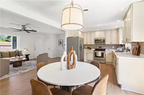 Dining - 5 Pine Ln, Hampton, VA 23664 photo 2 of 2