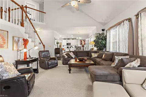 Living - 812 Brookside Arch Arch, Chesapeake, VA 23322 photo 3 of 3