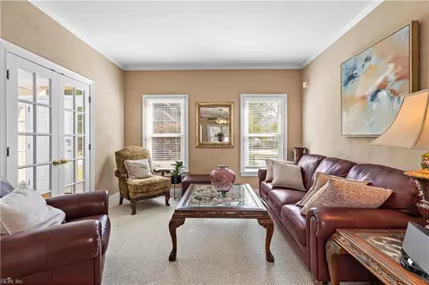 Living - 812 Brookside Arch Arch, Chesapeake, VA 23322 photo 1 of 3