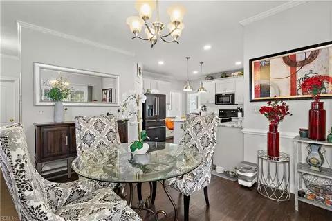 Dining - 812 Brookside Arch Arch, Chesapeake, VA 23322 photo 4 of 4