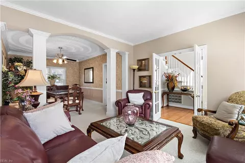 Entry Way - 812 Brookside Arch Arch, Chesapeake, VA 23322 photo 3 of 4