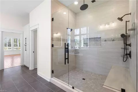 Bath - 6 Harris Creek Rd, Hampton, VA 23669 photo 1 of 2