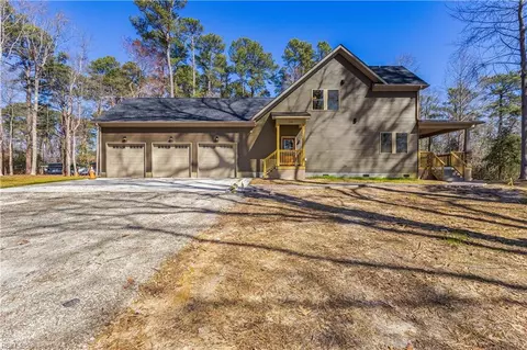 Exterior - 6 Harris Creek Rd, Hampton, VA 23669 photo 3 of 10