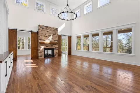 Living - 6 Harris Creek Rd, Hampton, VA 23669 photo 1 of 4