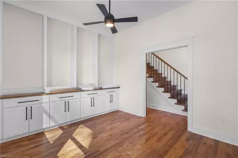 Entry Way - 6 Harris Creek Rd, Hampton, VA 23669 photo 3 of 4