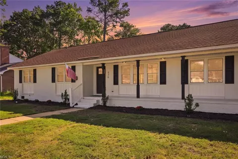 976 Edwin Dr, Virginia Beach, VA 23464