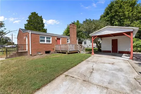 Exterior - 17 Scones Dr, Hampton, VA 23666 photo 3 of 5