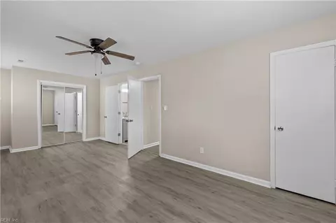 Bedroom - 17 Scones Dr, Hampton, VA 23666 photo 6 of 6