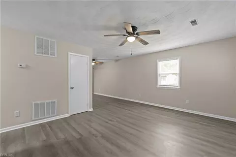 Living - 17 Scones Dr, Hampton, VA 23666 photo 1 of 3