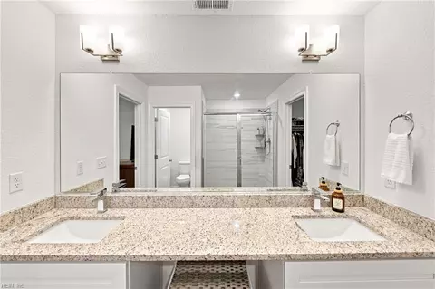 Bath - 2556 Fieldsway Dr, Chesapeake, VA 23320 photo 1 of 3