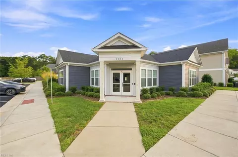 Exterior - 2556 Fieldsway Dr, Chesapeake, VA 23320 photo 6 of 8