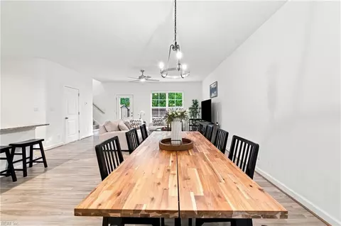 Dining - 2556 Fieldsway Dr, Chesapeake, VA 23320 photo 2 of 2