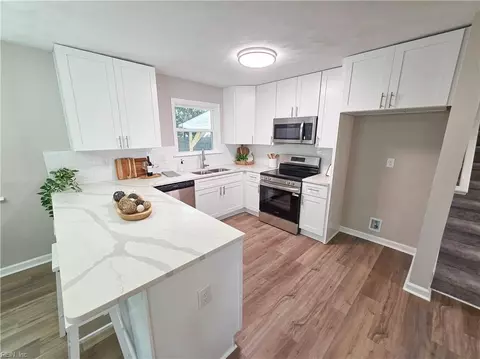 3705 Edinburgh Dr, Virginia Beach, VA 23452