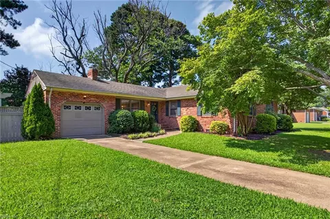 3516 Pine Rd, Portsmouth, VA 23703