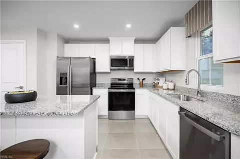 Kitchen - 106 Summit Grove Ter, Franklin, VA 23851 photo 1 of 2