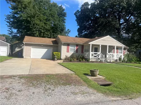 114 Sykes Ave, Portsmouth, VA 23701