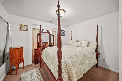Bedroom - 809 Haskins Dr, Suffolk, VA 23434 photo 1 of 4