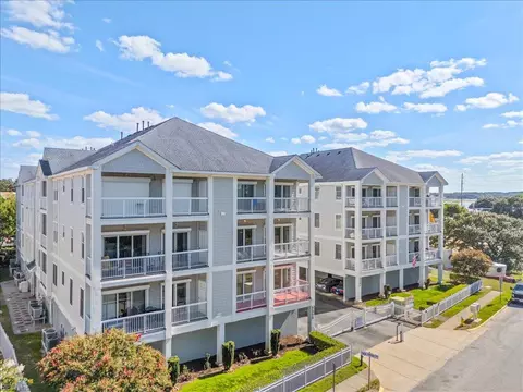 2300 Page Harbor Lndg #304, Virginia Beach, VA 23451
