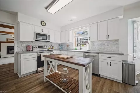 1705 Well Water Ln, Virginia Beach, VA 23456