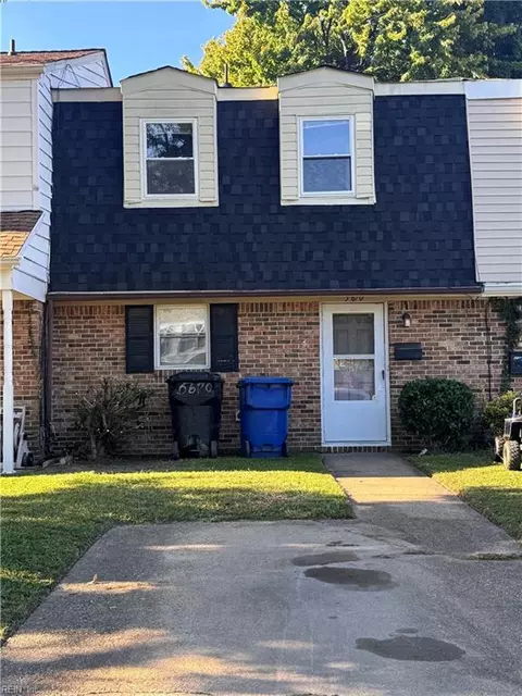 5670 Caxton Ct, Virginia Beach, VA 23462