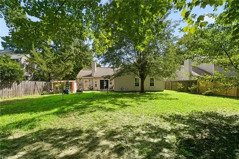 Exterior - 135 Springdale Way, Hampton, VA 23666 photo 4 of 5