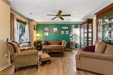 Living - 135 Springdale Way, Hampton, VA 23666 photo 2 of 2