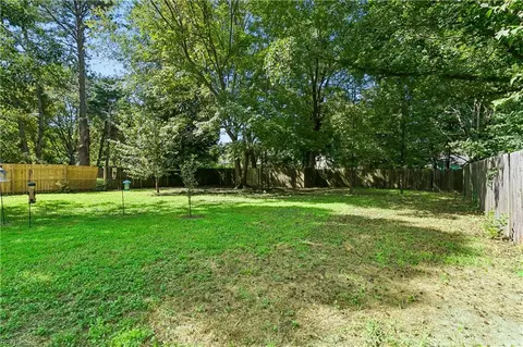 Exterior - 135 Springdale Way, Hampton, VA 23666 photo 3 of 5