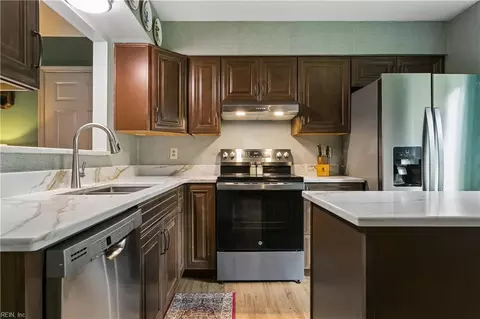 Kitchen - 135 Springdale Way, Hampton, VA 23666 photo 6 of 6