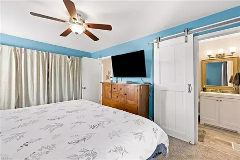 Bedroom - 8 Fort Worth St, Hampton, VA 23669 photo 5 of 7