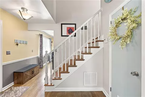 Entry Way - 8 Fort Worth St, Hampton, VA 23669 photo 1 of 4