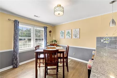Dining - 8 Fort Worth St, Hampton, VA 23669 photo 2 of 5