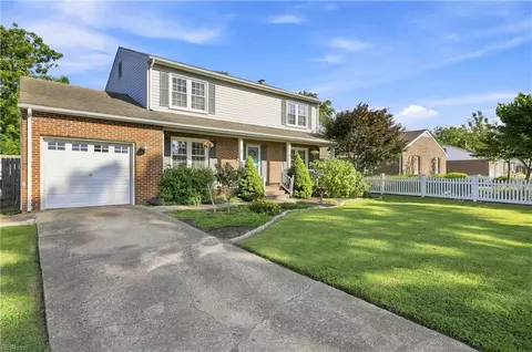 Exterior - 8 Fort Worth St, Hampton, VA 23669 photo 2 of 13