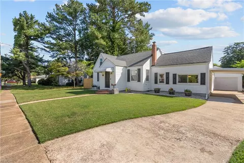 Exterior - 3838 Wake Cir, Norfolk, VA 23513 photo 3 of 6