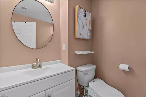 Bath - 3838 Wake Cir, Norfolk, VA 23513 photo 1 of 6