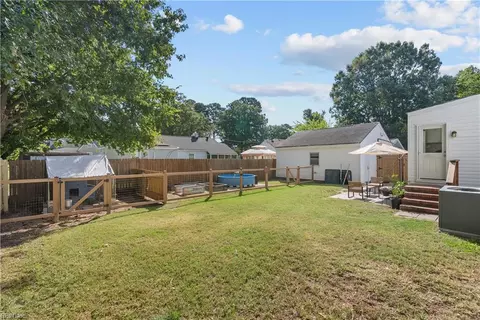 Exterior - 3838 Wake Cir, Norfolk, VA 23513 photo 6 of 6