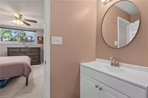 Bath - 3838 Wake Cir, Norfolk, VA 23513 photo 2 of 6