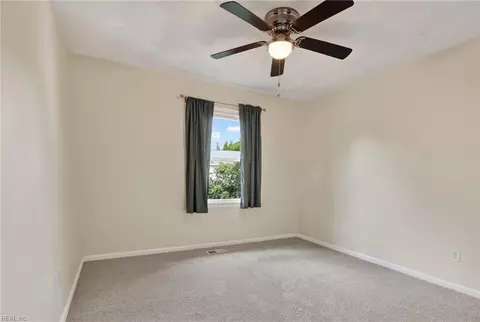 Bedroom - 1569 Dylan Dr, Virginia Beach, VA 23464 photo 4 of 10