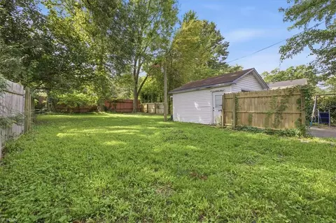 Exterior - 335 Highland Ave, Suffolk, VA 23434 photo 5 of 6