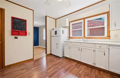 Kitchen - 27 Baxter St, Hampton, VA 23669 photo 1 of 3