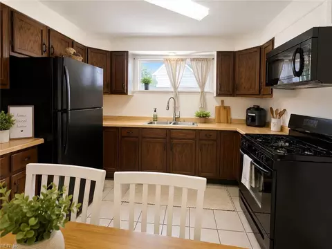 Kitchen - 1505 Sparrow Rd, Chesapeake, VA 23325 photo 1 of 2
