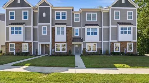 4307 Abercorn Dr #102, Suffolk, VA 23435